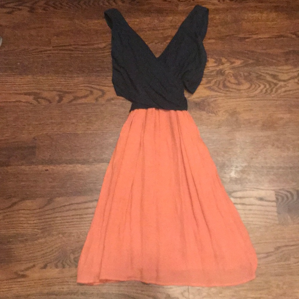 Sleeveless dress